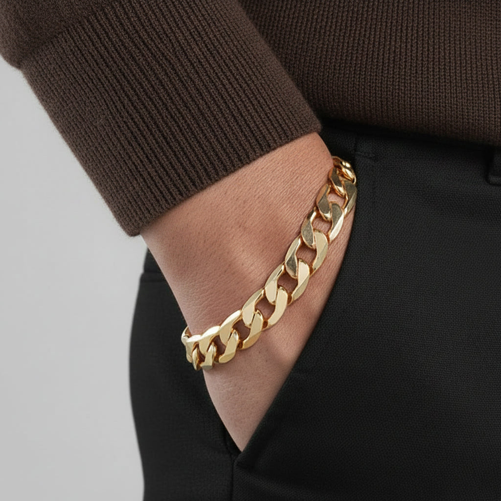 Men's thick Cuban link bracelet with heavy gold plating in brass material, waterproof and anti-tarnish